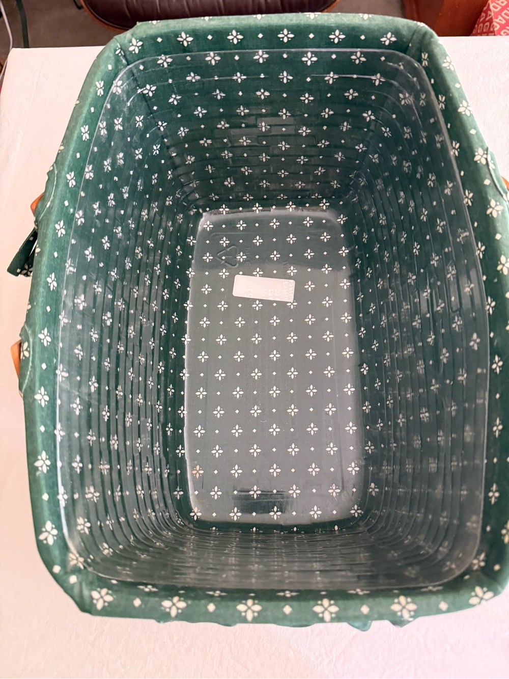 Longaberger Market Basket with Green Fabric Liner - Picture 2 of 5
